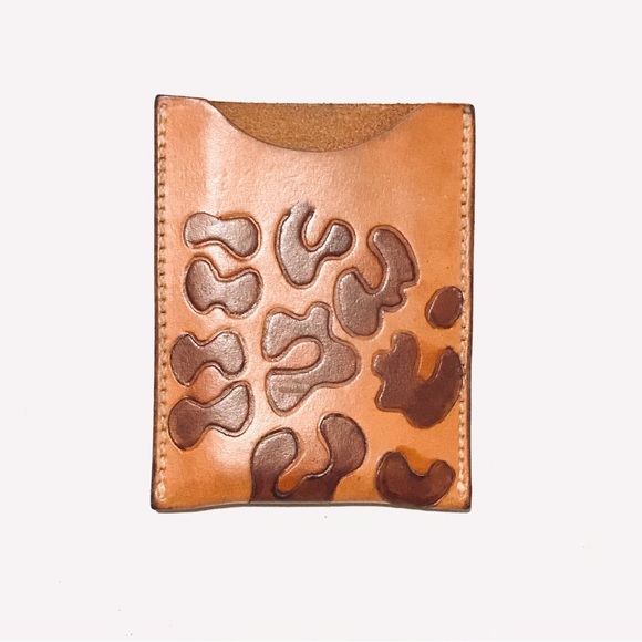 McIntire Saddlery Leopard Print Full Grain Saddle Leather Card Holder - Picture 4 of 5